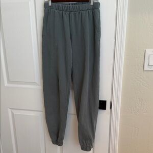 Brandy Melville Gray Elastic-Waist Joggers